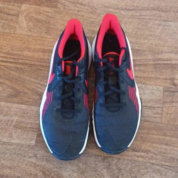 Mens Nike black and red shoes size 10 - Picture 3 of 8
